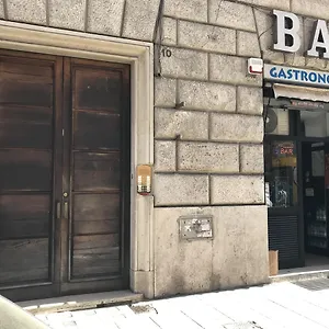 - Monti Отель типа 